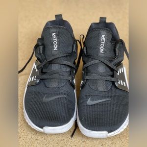 Nike Women’s Metcon Free training shoes, size 8.5